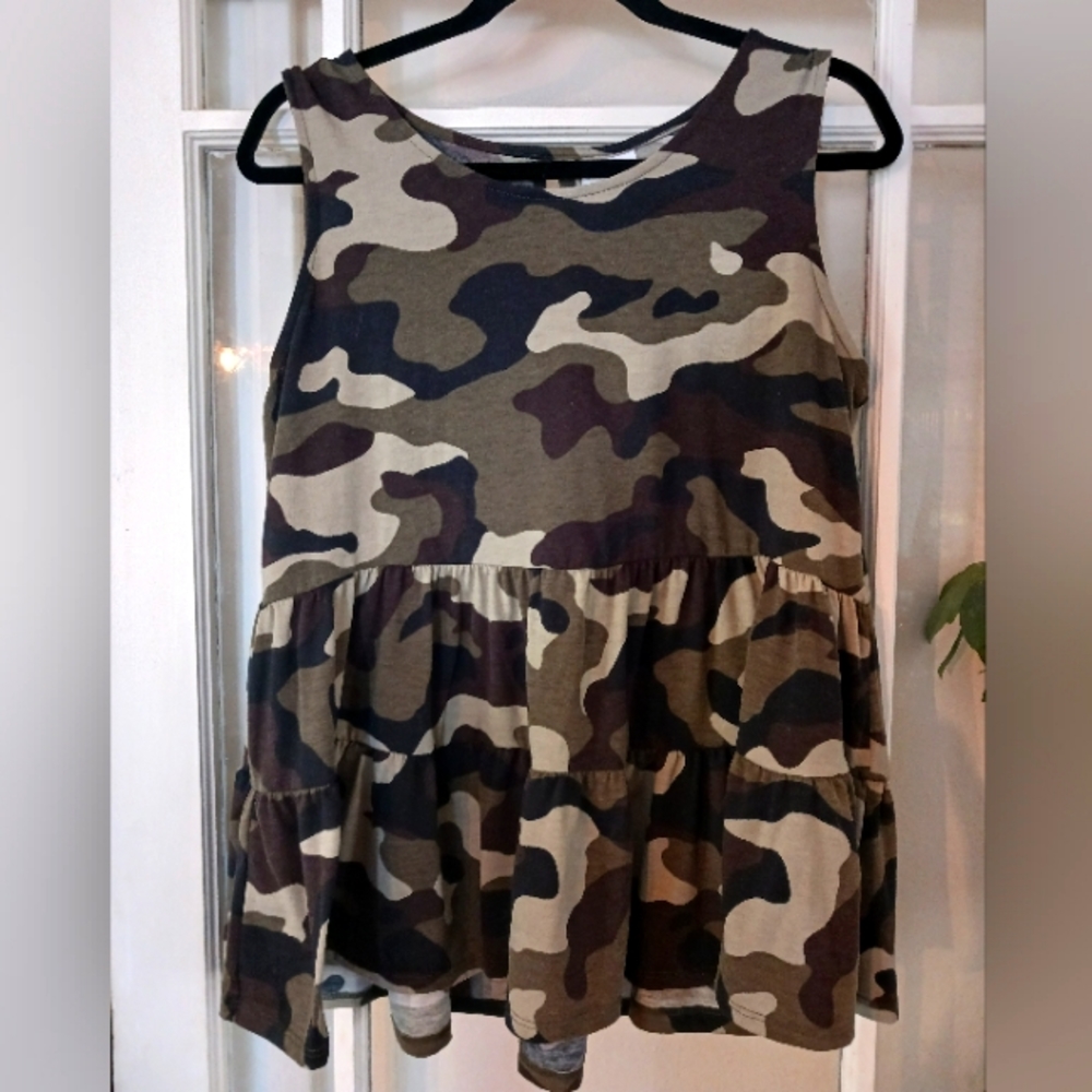 Lularoe Eliana sleeveless camo top
